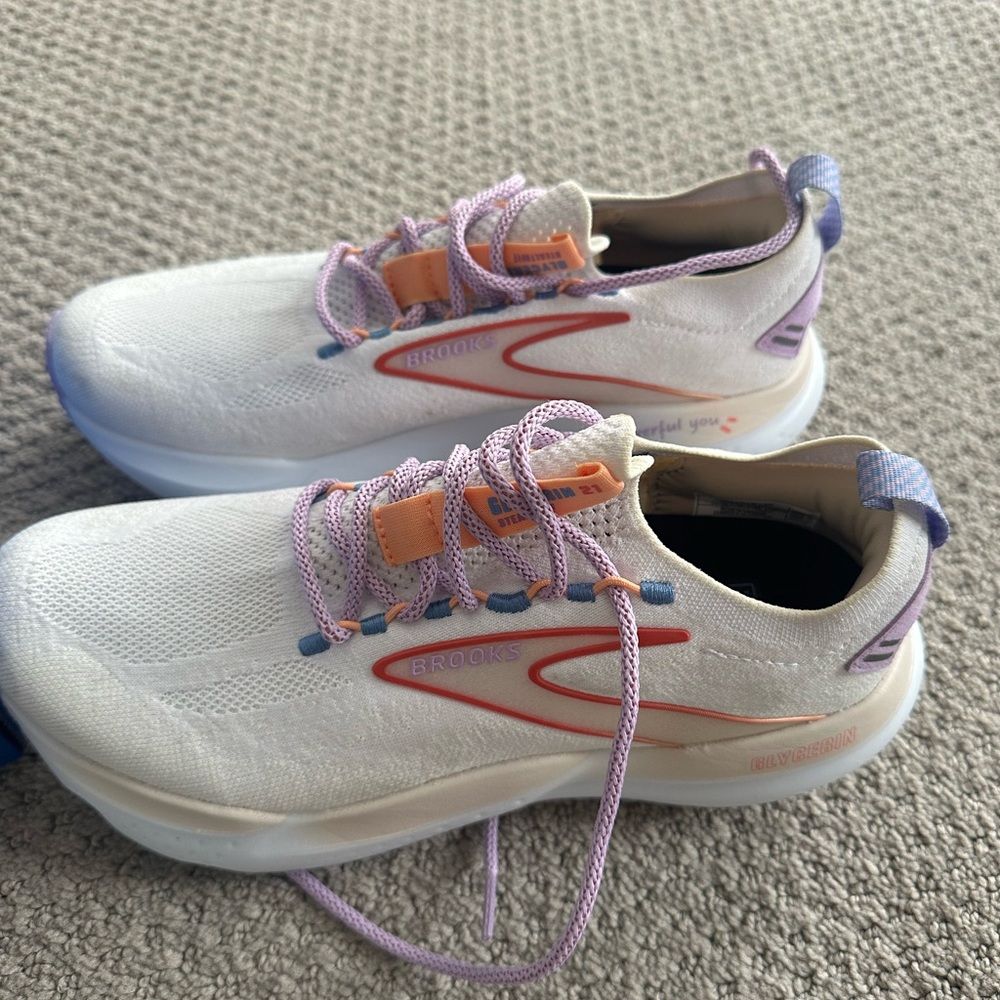 Brooks Glycerin 22 Women's Shoes - (Box included)